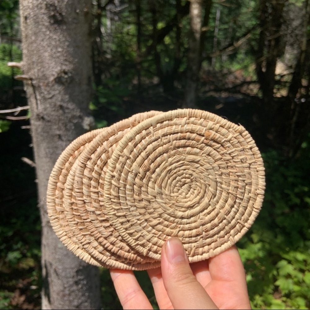 Beautiful Boho Woven Rattan Coaster Set with Container - Picture 7 of 8